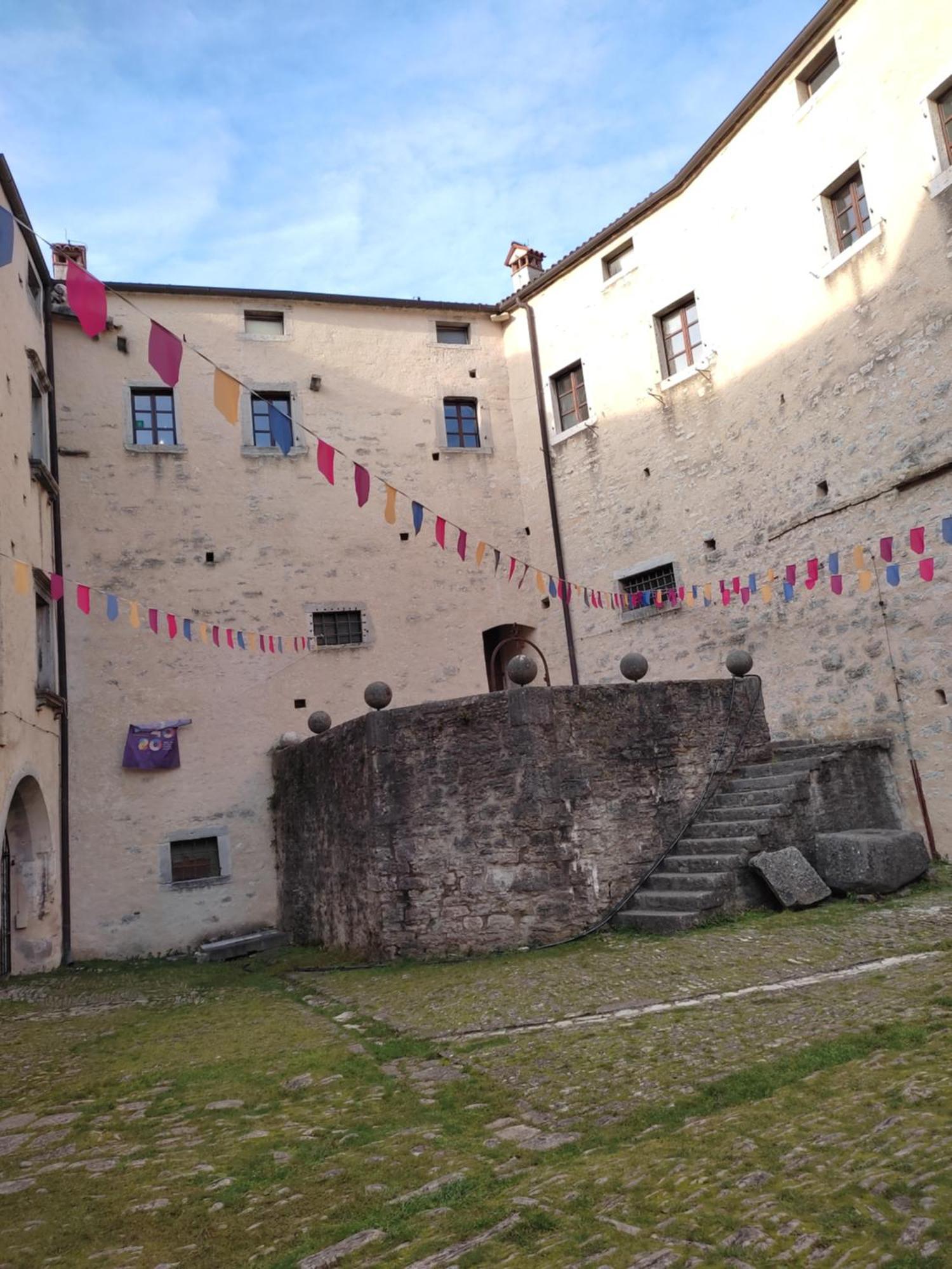 Studio Apartman Bari Buzet Exterior foto
